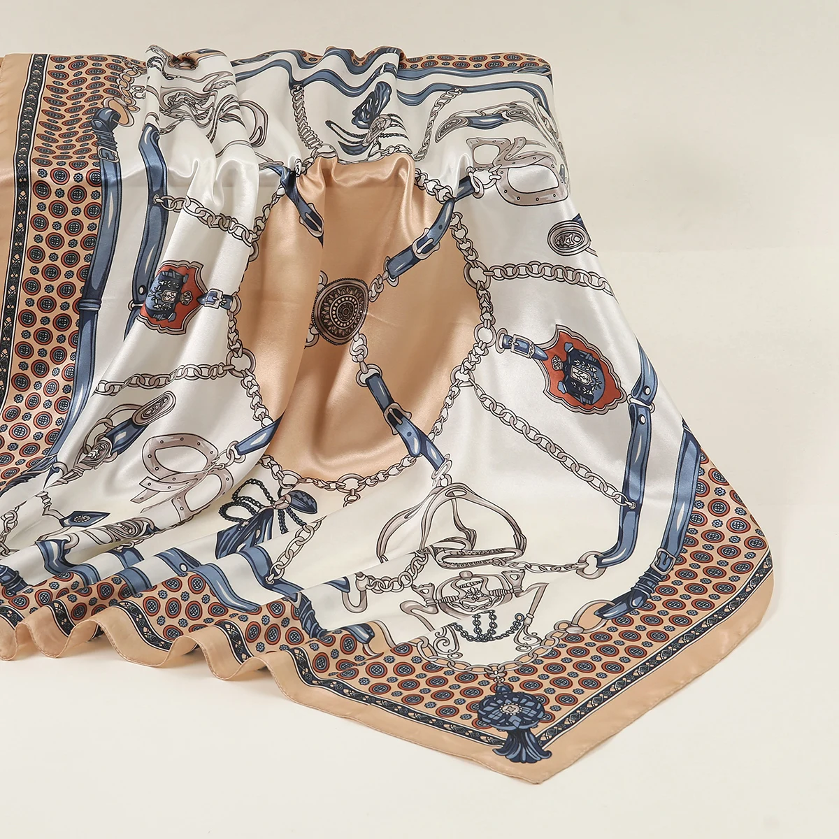 

Wholesale Summer Women Chain Printed Square Head Wrap Fashion Satin Tudung Silk Scarf