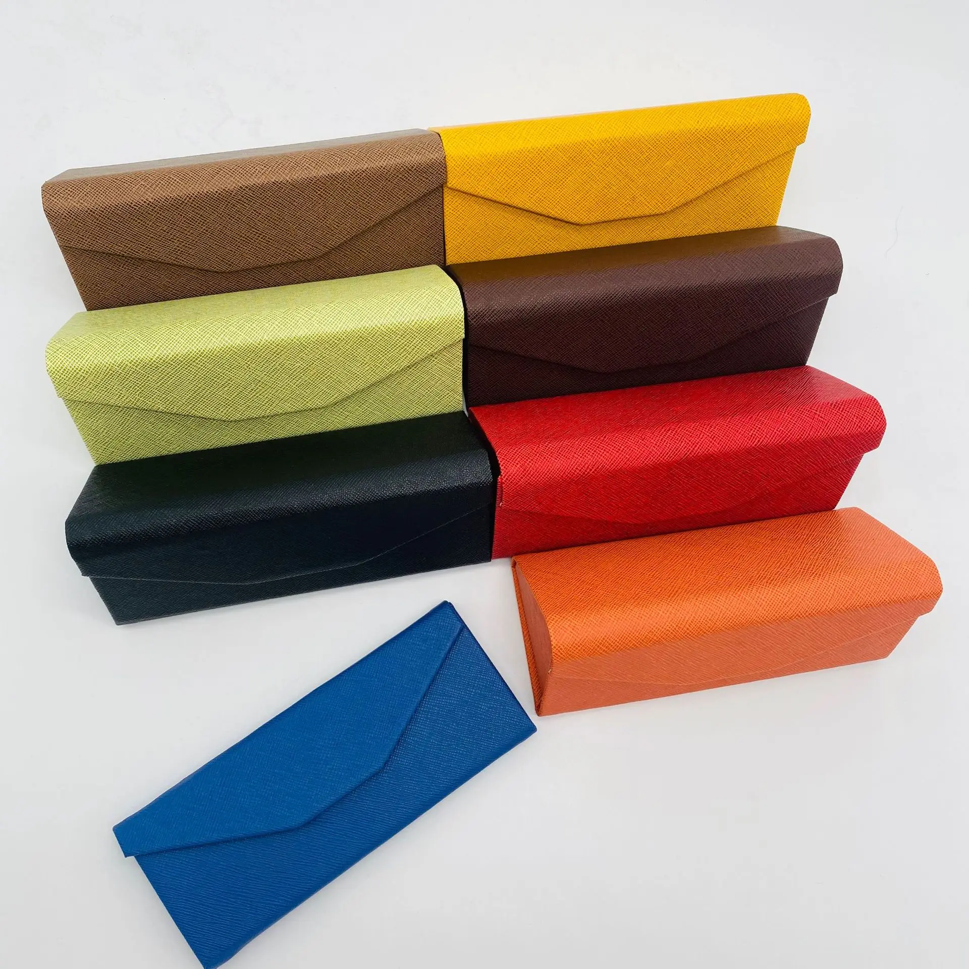 

Custom Triangle PU Leather Glasses Case Sunglasses Folding Packaging Boxes Eye Glass Cases