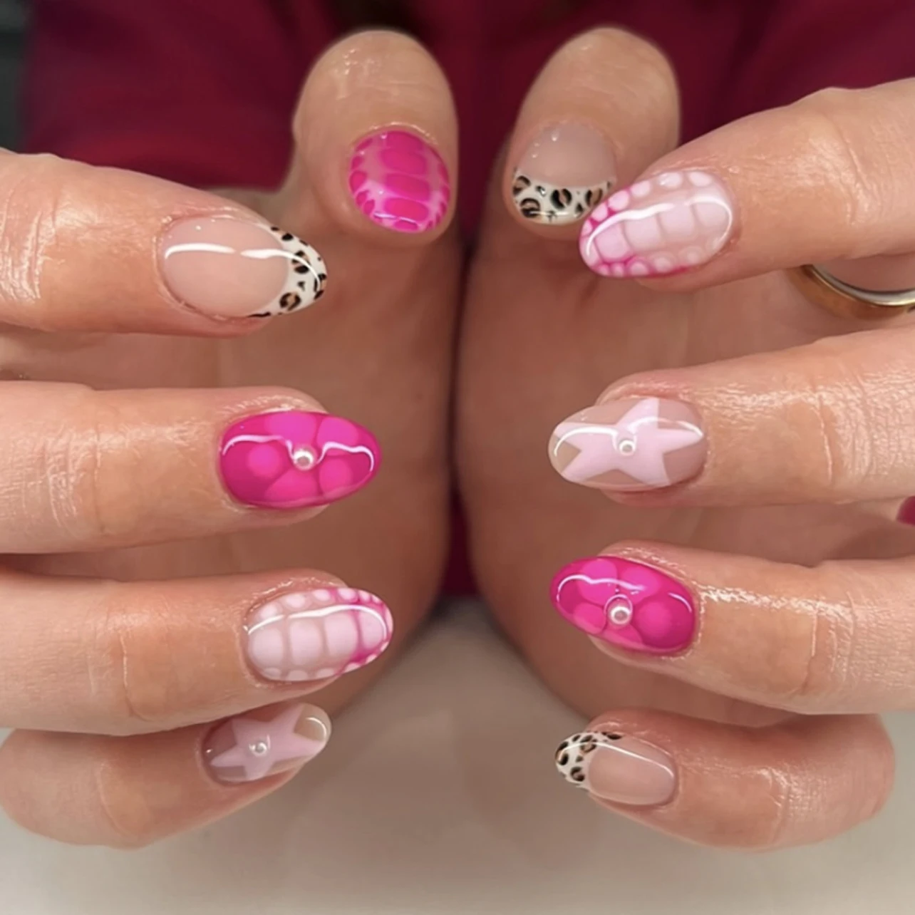 Dropshipping Wholesale 3942 Bold Pink Leopard Print Unique Short Almond False Nail Press on Nail Artificial Fingernail Customize