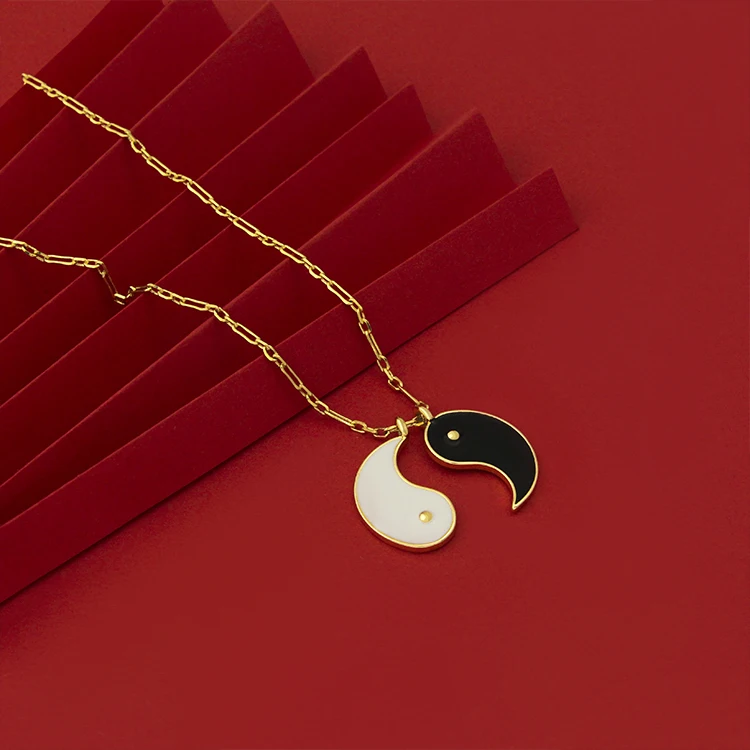 

Wedding Yin and Yang necklace Couple gossip fashion gold pendant Gold Tai Chi pendant Gossip girl pendant