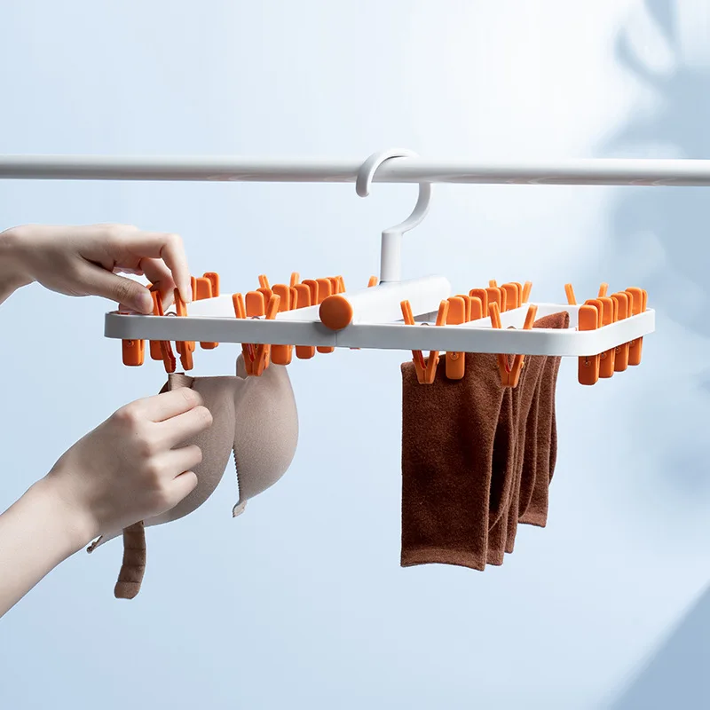 

High Quality Multipurpose Home Plastic Windproof Clothes Hanger With Clips, 4 colors