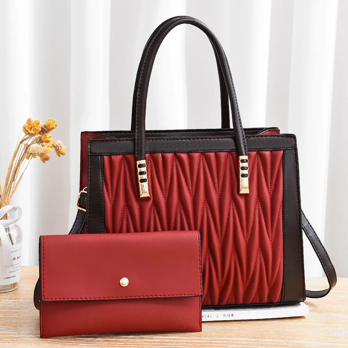 

Custom Black red chain diamond shoulder bag Messenger bag ladies handbag, Black,red,brown and customzied