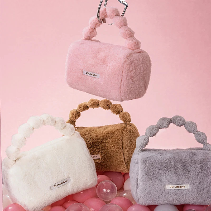 

New arrival soft Travel teddy makeup bag cosmetic storage bag furry hand bags