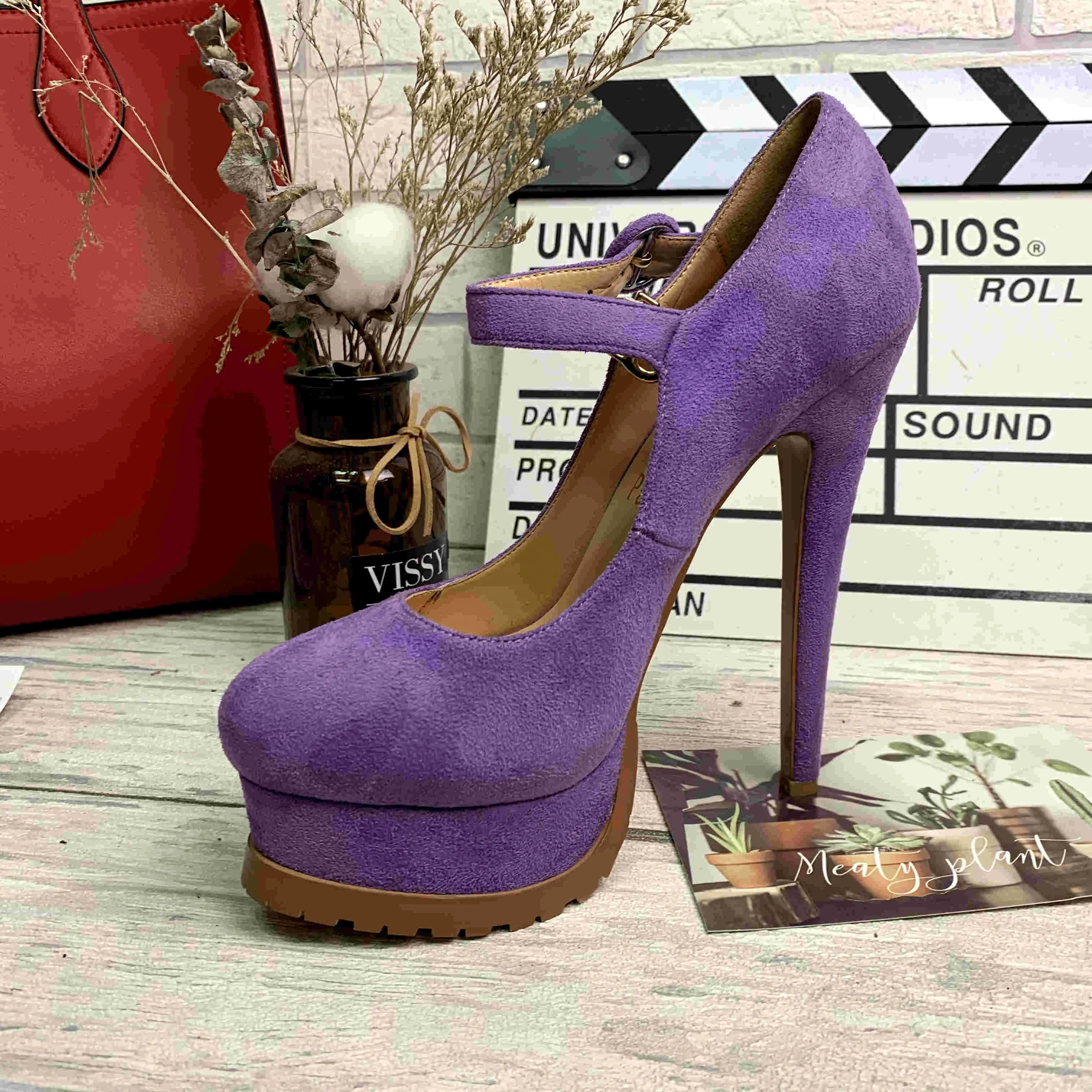 

2021 spring new waterproof platform suede European and American style buckle stiletto high heels trend large size wholesale, Beige purple black