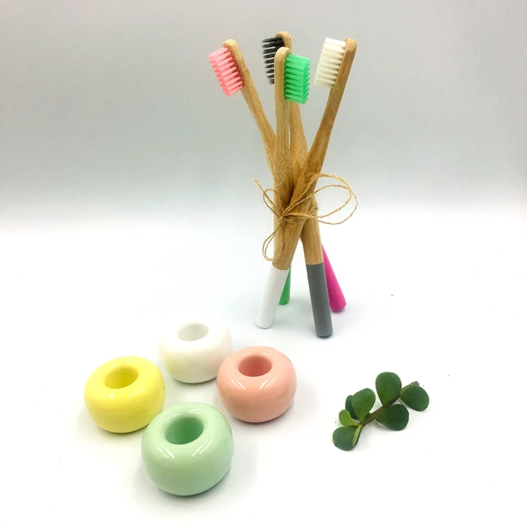 

Wholesale Round Shape Colourful Ceramic Bathroom Accessories Set Toothbrush Holder
