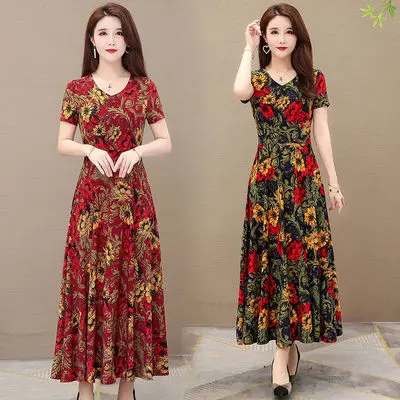 

Middle-aged and elderly mothers wear long dresses 2020 summer new printed big skirts show thin temperament knee-length skirts