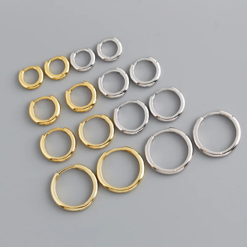 

Fashion Personality Golden Glossy Circle Shape S925 Sterling Silver Earrings Huggie Silver Women Earrings