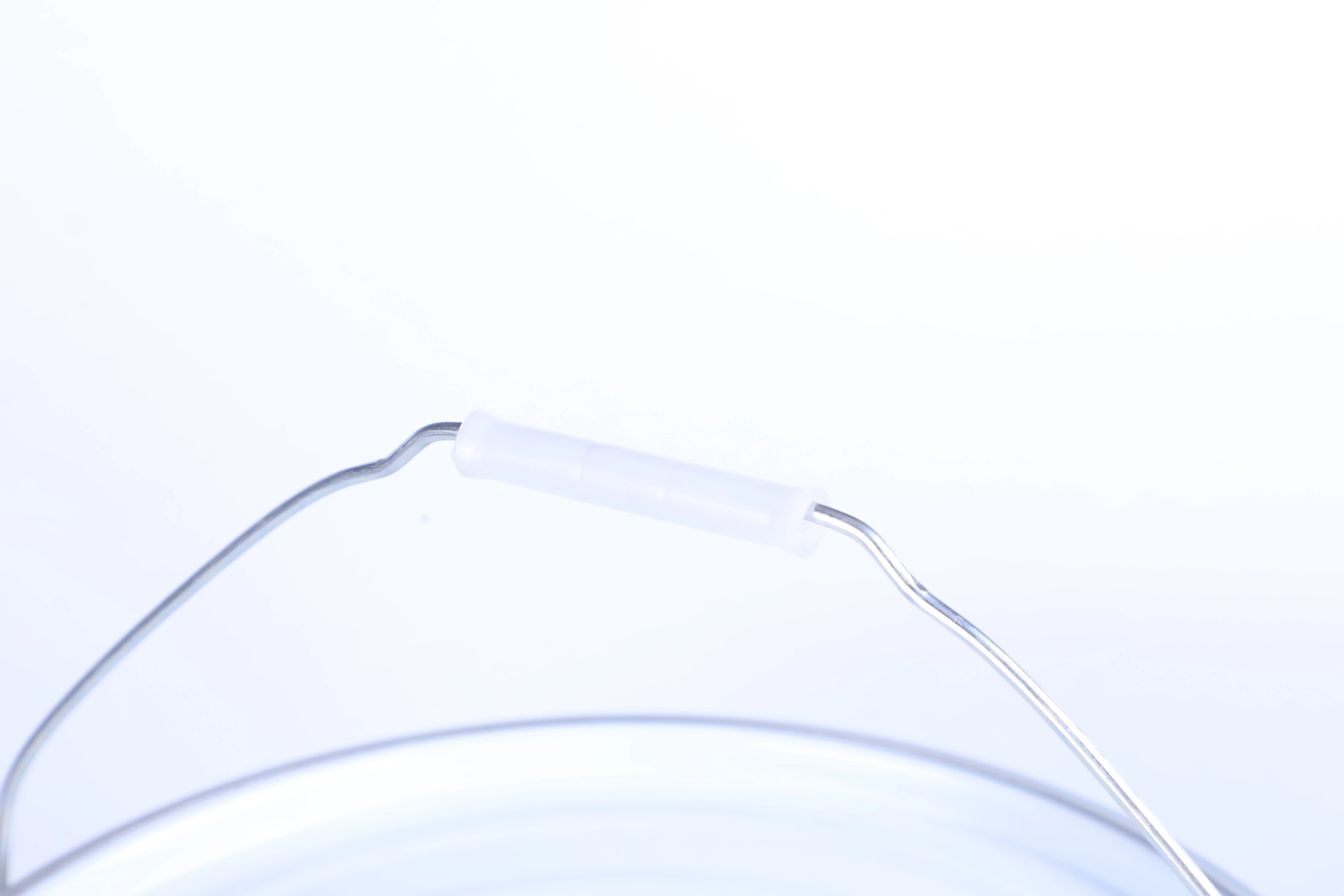 
20 liter round white metal paint/chemical bucket/pail/drum with handle and lid metal bucket with lid 