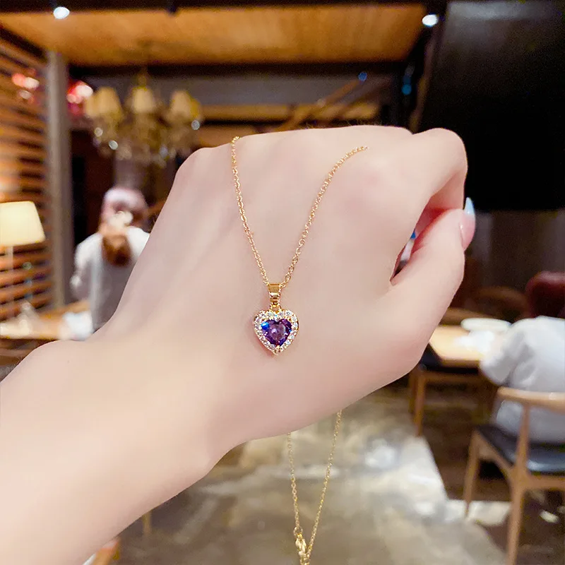 

Fashion 2021 trendy lady's gold filled statement jewelry necklace dainty pendants stainless steel chain necklaces for ladies