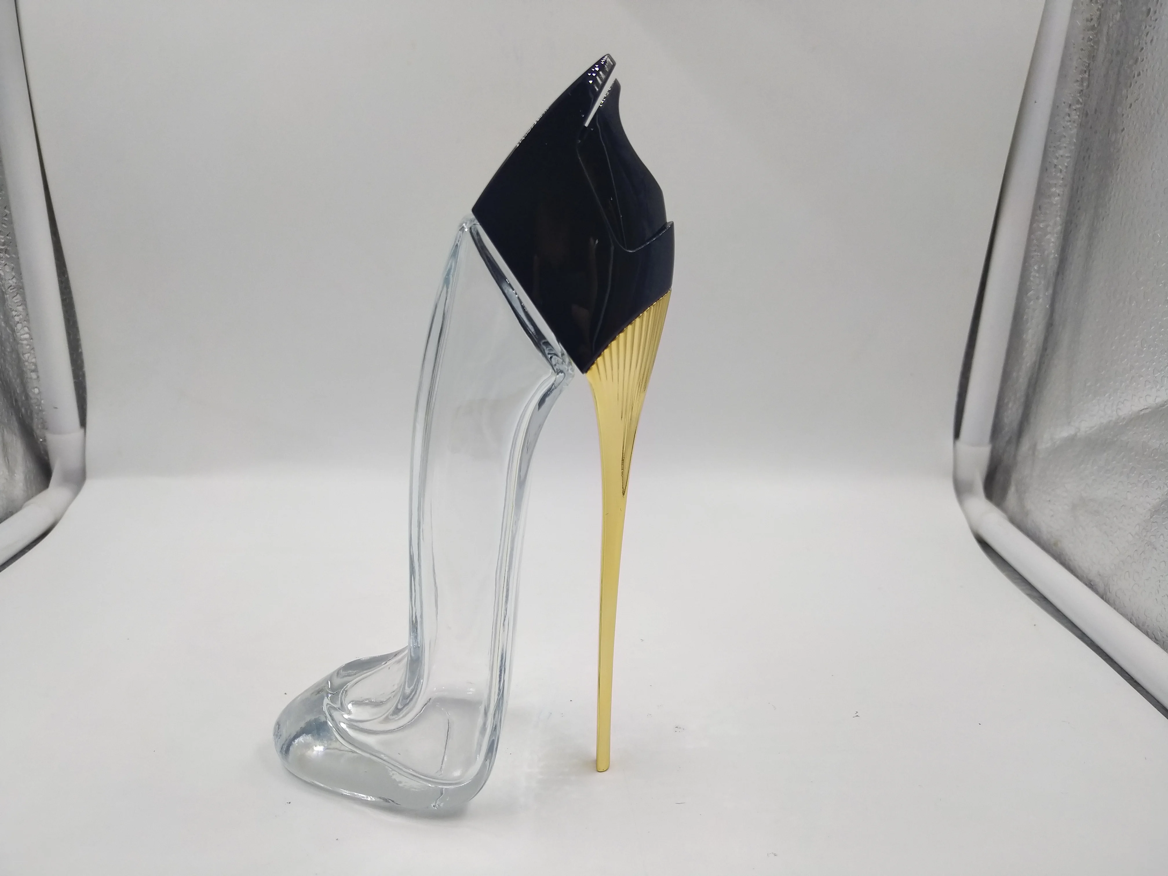 New Style Personalized High Heel Shaped Glass Bottle Black Glass