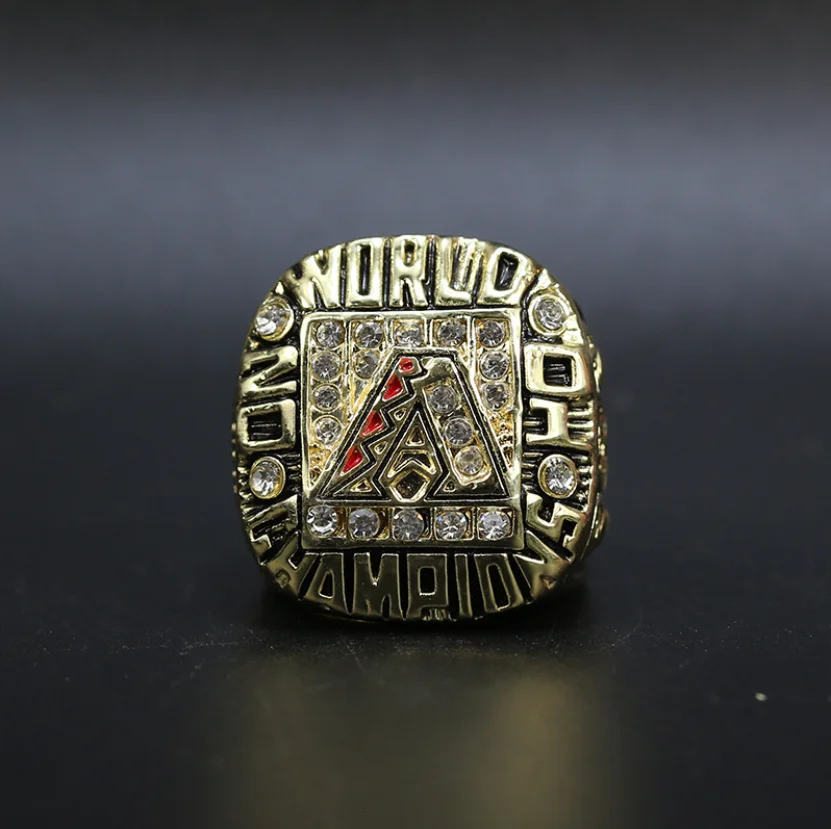 

The MLB 2001 Arizona Diamondbacks Major League Baseball champion ring