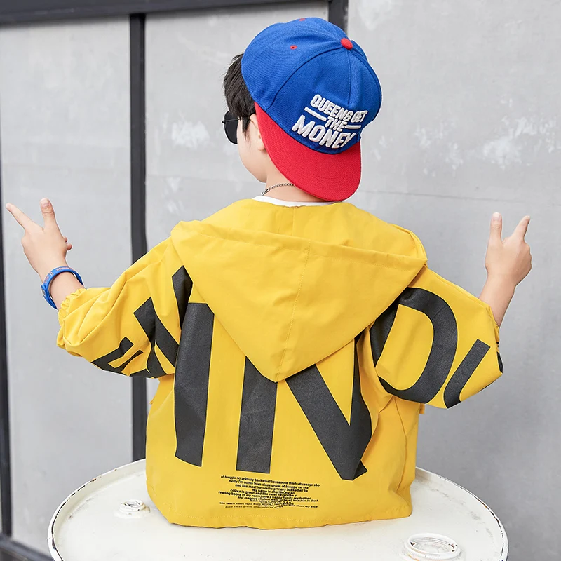 
High quality boutique fashion design boys jacket 100%polyester printed hooded pink kids windbreaker jacket 