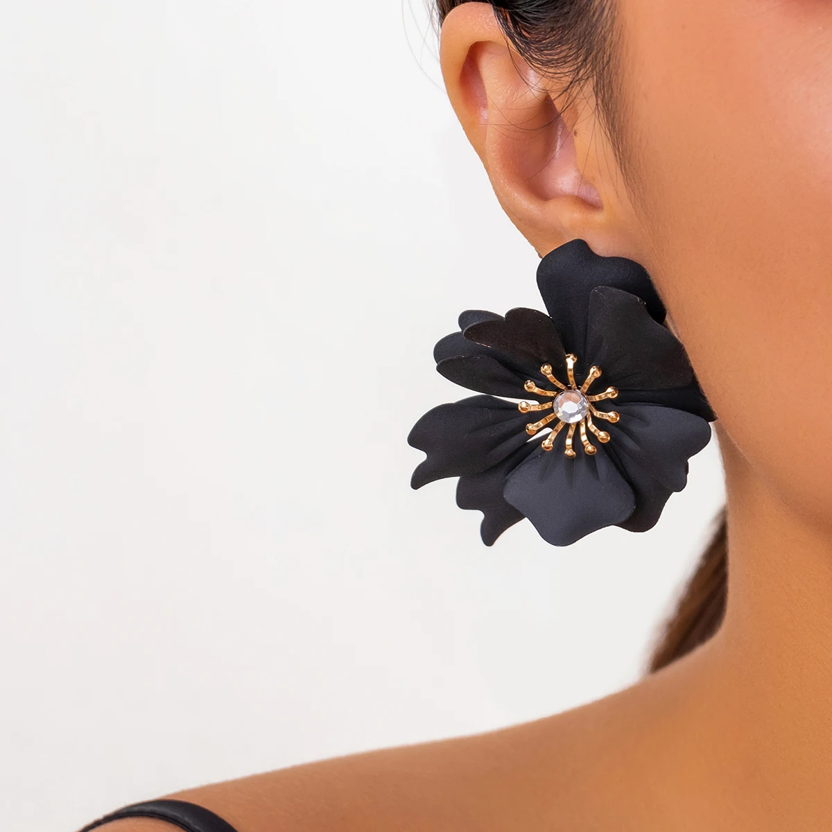 

SHIXIN 5 Colors Exaggerated Large Rose Flower Stud Earrings Women Trendy Romantic Boho Metal Petal Earring Jewelry Accessories