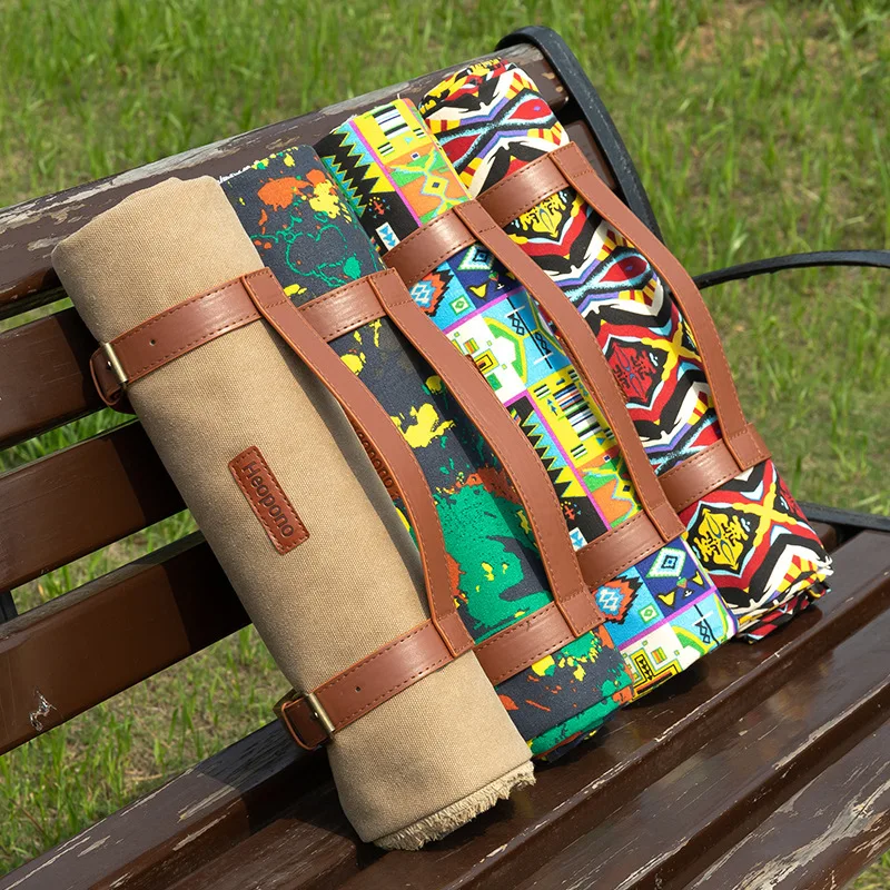 

Outdoor Portable Picnic Blanket with Leather Handle for Picnic Camping Travel