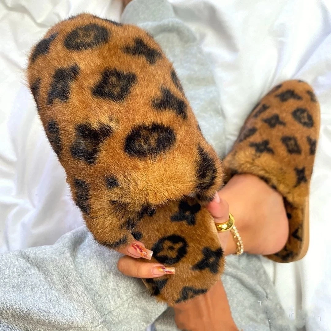 
Wholesale Drop Shipping Luxury Designer Logo Women Winter House Slippers Faux Fur Bedroom Close Toe Fluffy Furry Plush Slippers 