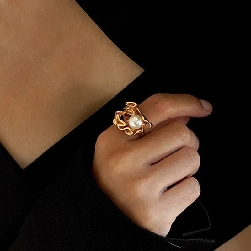 

Gold Color Pearl Petal Statement Open Ring for Women Big Metal Finger Band Chunky Pea Dome Wide Ring Punk Women Jewelry Gift, As pic shown