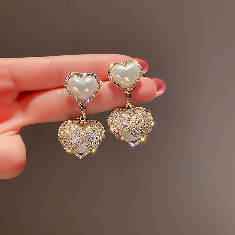 

trendy fashion crystal double heart charm shaped pearl earrings