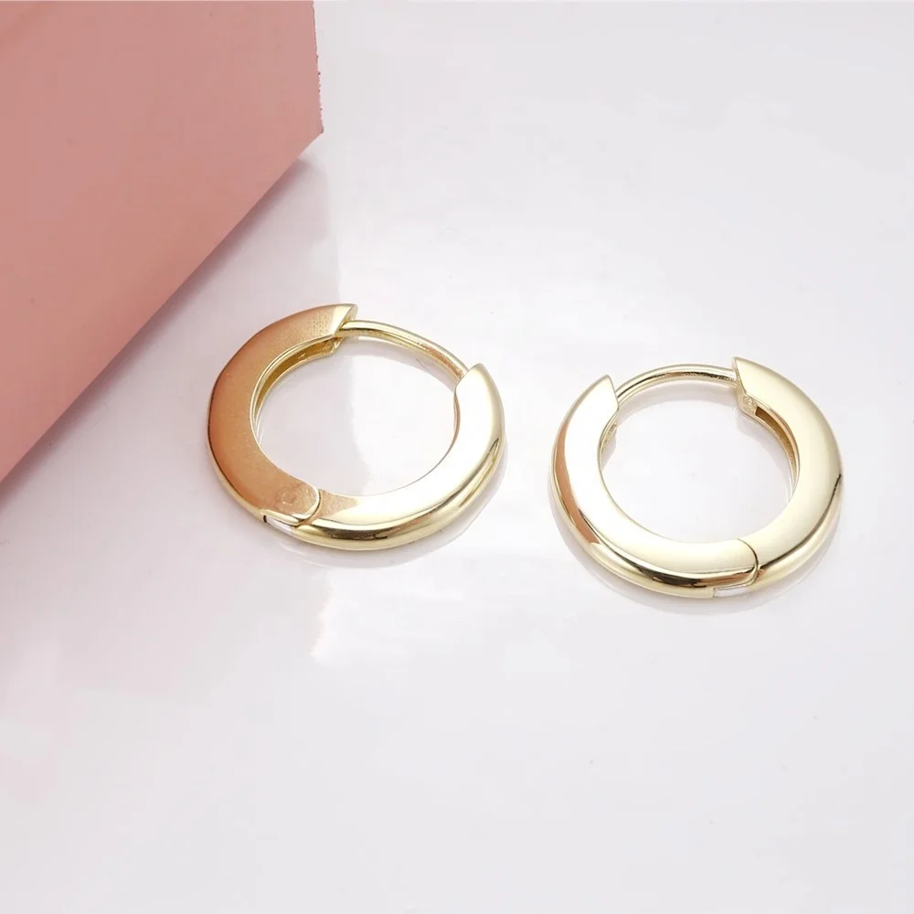 

2021 New Gold plated 925 Sterling Silver Custom Ladies Minimalist Jewelry Fashion  Simple Huggie Hoop Earring for Women