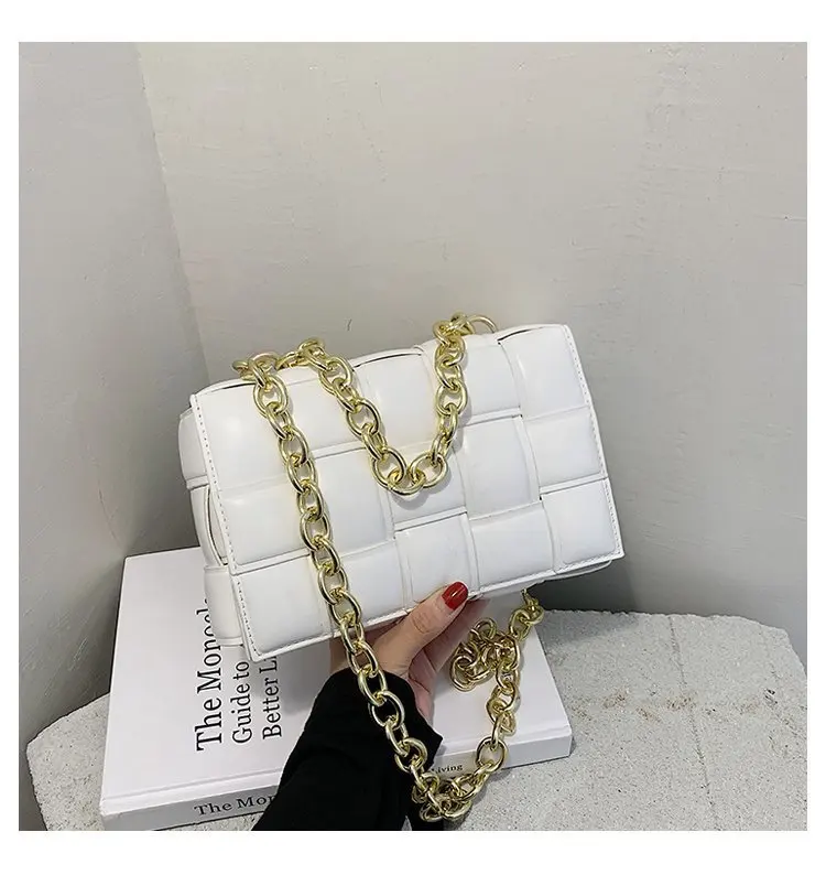 

2021 new big-name chain shoulder bag small fresh rhombus all-match fashionable messenger bag