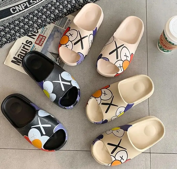

2020 trend fashion solid color anti slip women graffiti yeezy summer slide slipper soft rubber beach slides, White, red, blue, green, purple, pink, orange, any color is available