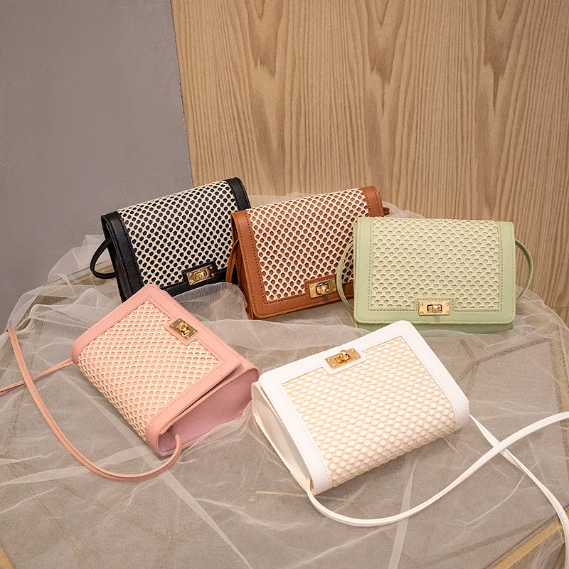 

Wholesale trendy clutch sling phone bag with lock women shoulderbag slingbag