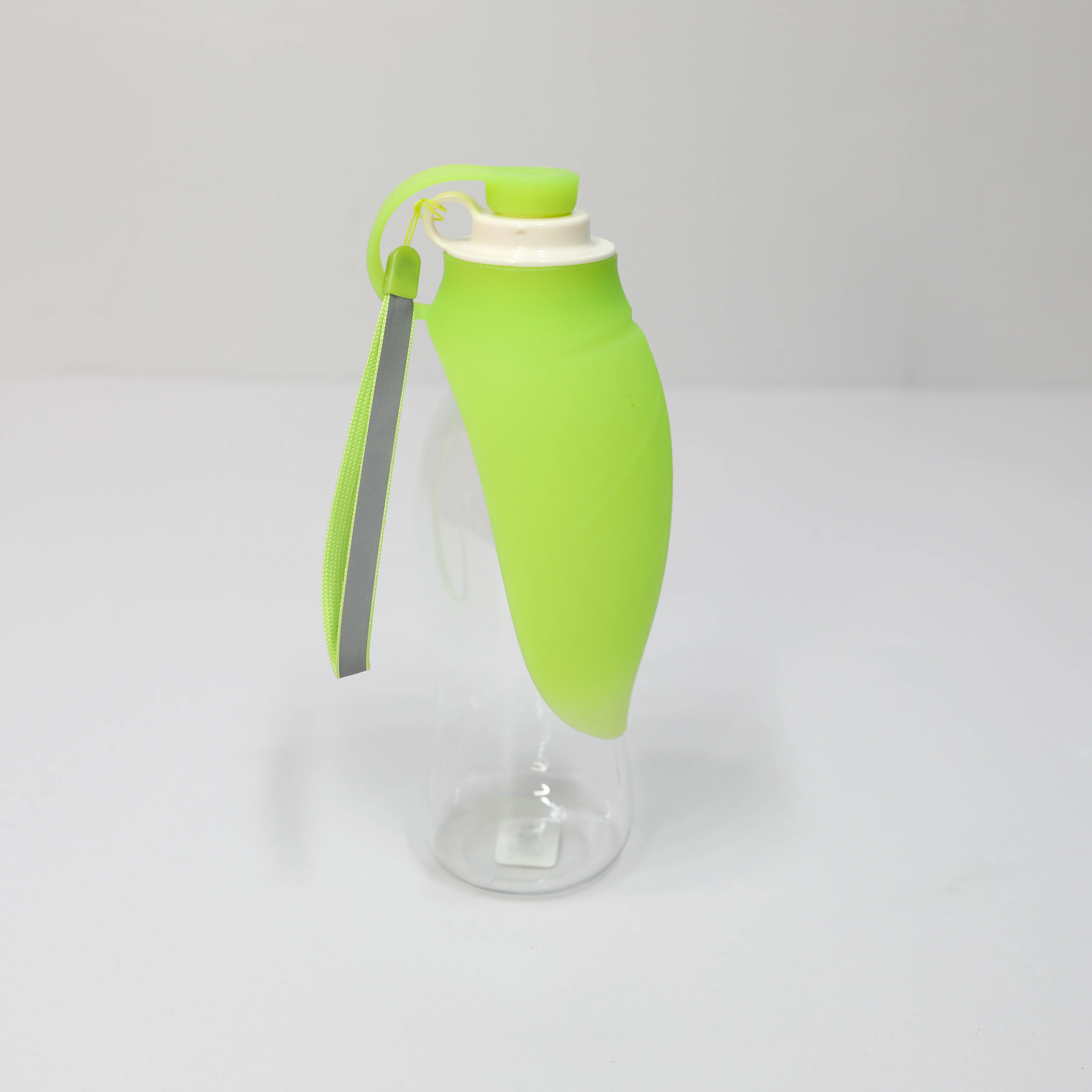 

Portable Pet Dog Travel Leaf Shape Pets Outdoor Drinking Bottle Pet Dog Water Bottle, White,pink,sky blue