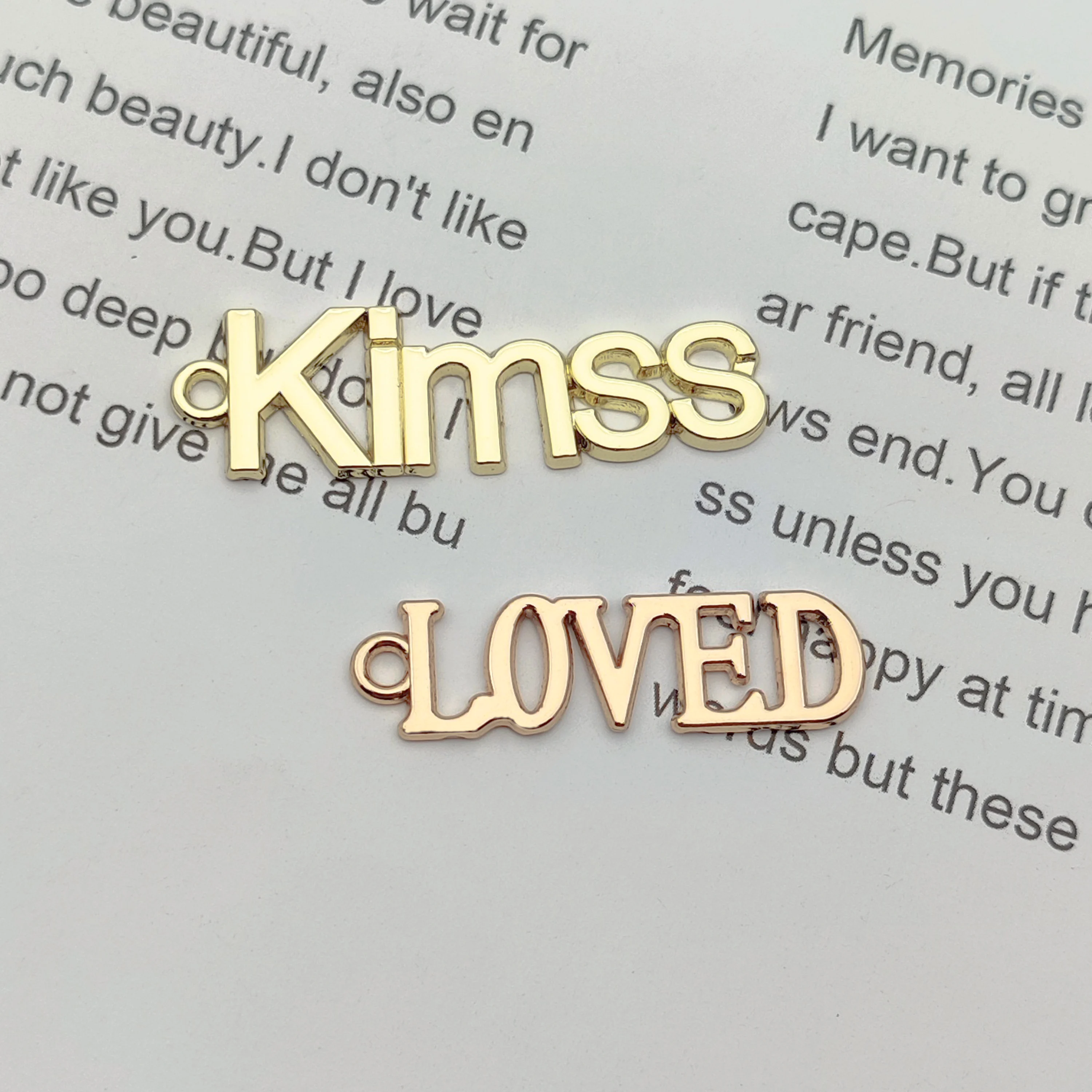 

Factory Supply Customized Name metal label for clothing