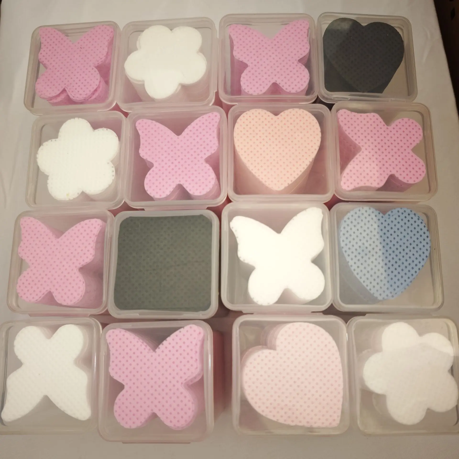 Custom Logo Butterfly Flower Pattern Eyelash Glue Remover Make up Glue Cotton Pads Beauty Tool