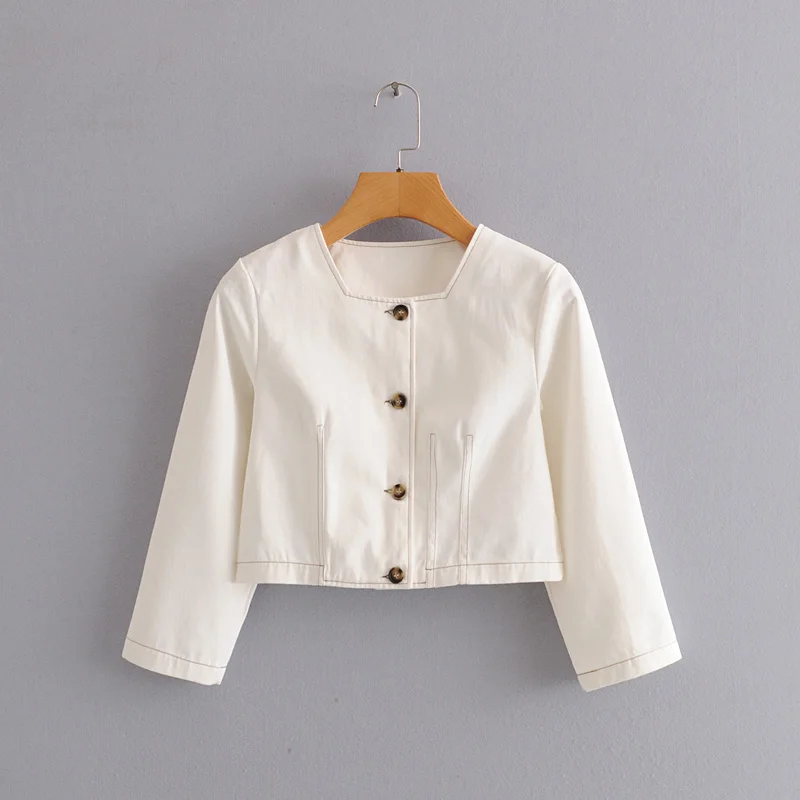 three quarter white jeans