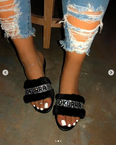 

2020 New Arrival Fashion Ladies Flat Furry Slippers Pink Glitter faux fur slipper Slides sandals for women slipper, Black/pink
