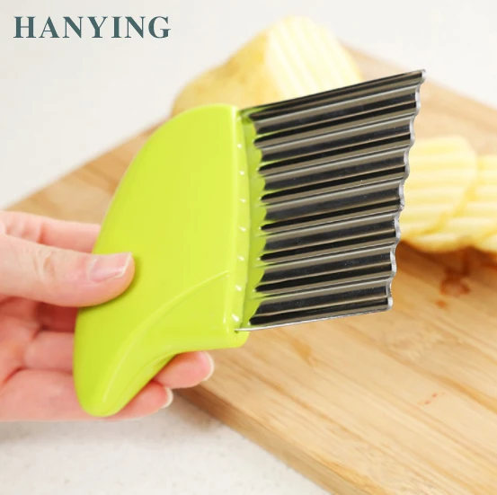 

Kitchen Wavy Crinkle Cutter Slicer/Cake Edge Cutter/Potato Cutter, Green,yellow