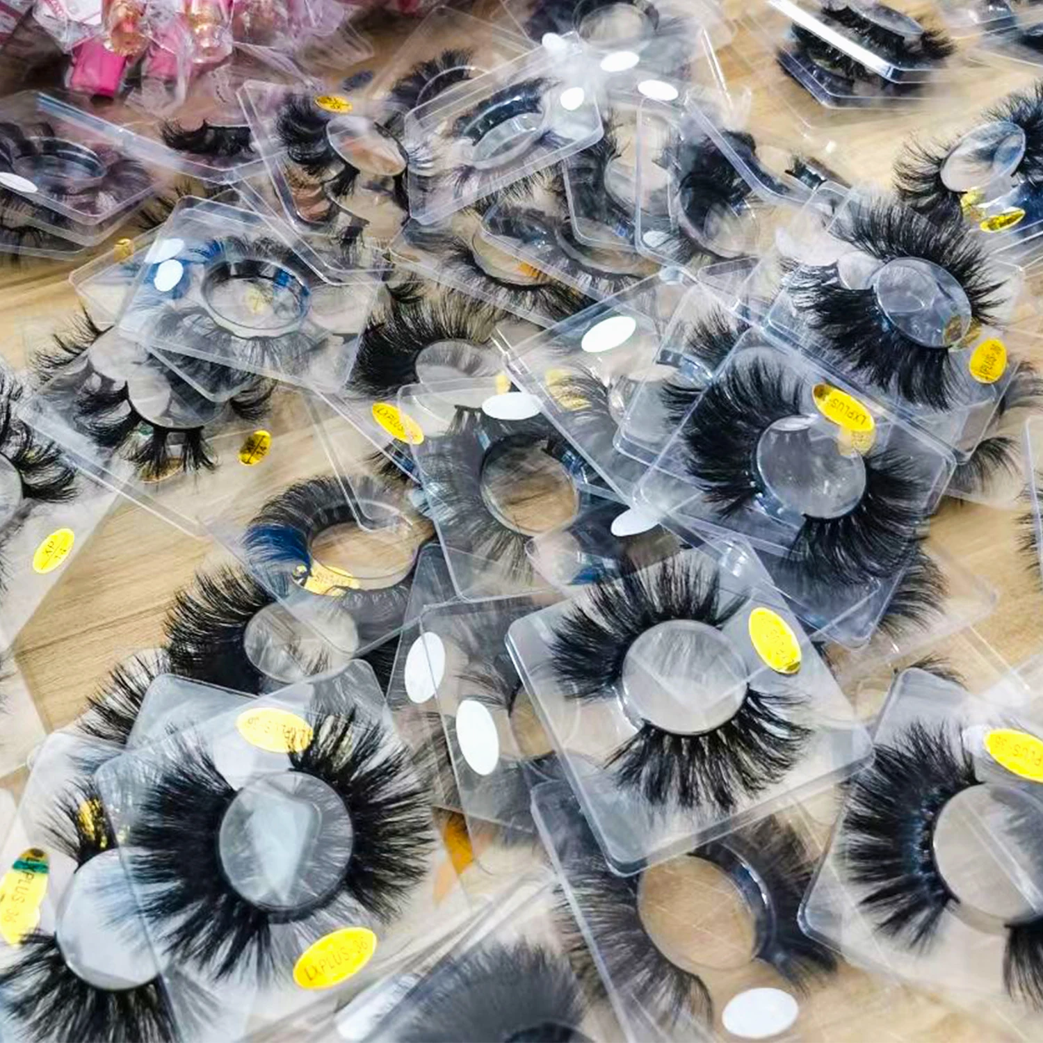 

Free Samples Wholesale 25mm Lashes Siberian 3d Mink Lashes 30 Mm Mink Eyelashes