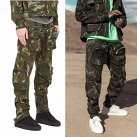 

Custom label trousers for men drop ship men streetwear stock camo cargo trousers pants