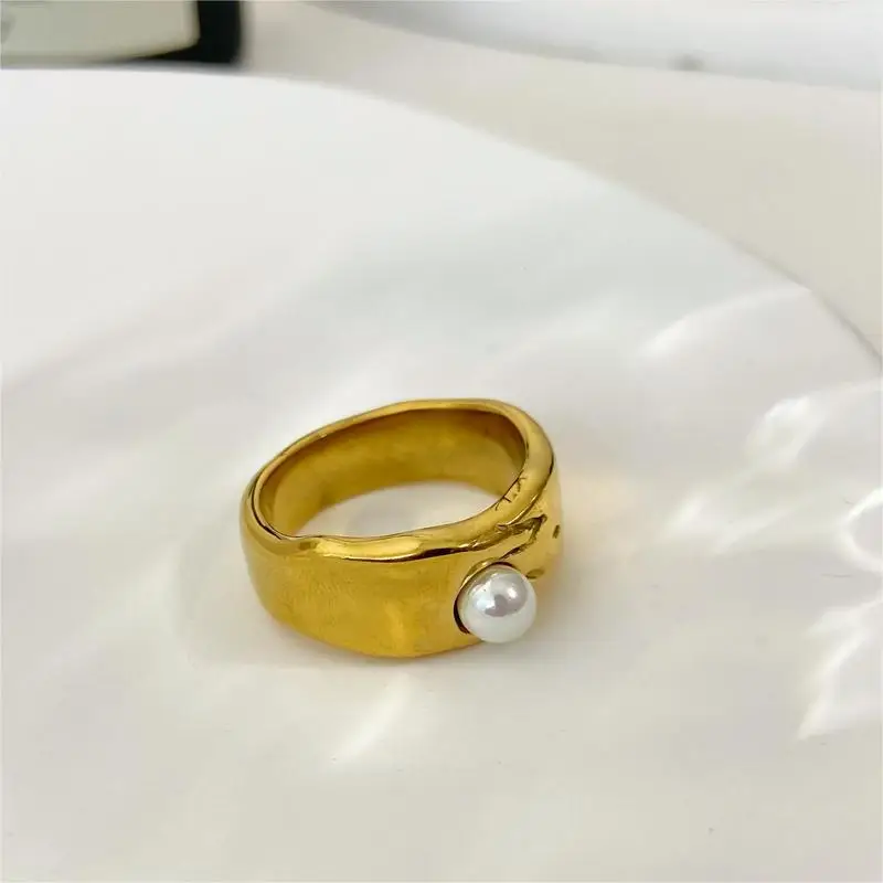 

Blogger's Same Jewelry INS Style 18K Gold Plated Stainless Steel Lava Pearl Ring Fashion Trend Titanium Steel Ring