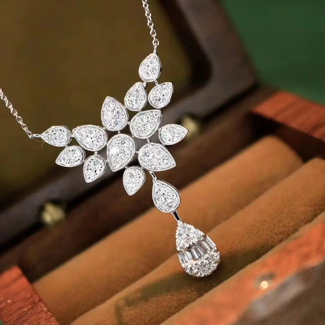

Elegant Vintage Hot Sale KYNL0367 Daily Shine Geometric Shape 3A Zircon Pendant Necklaces For Women, Silver