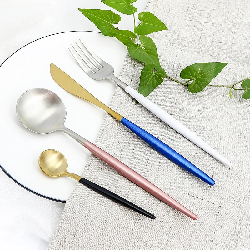 

High quality white and gold wedding gift spoon fork knife combo cutlery set
