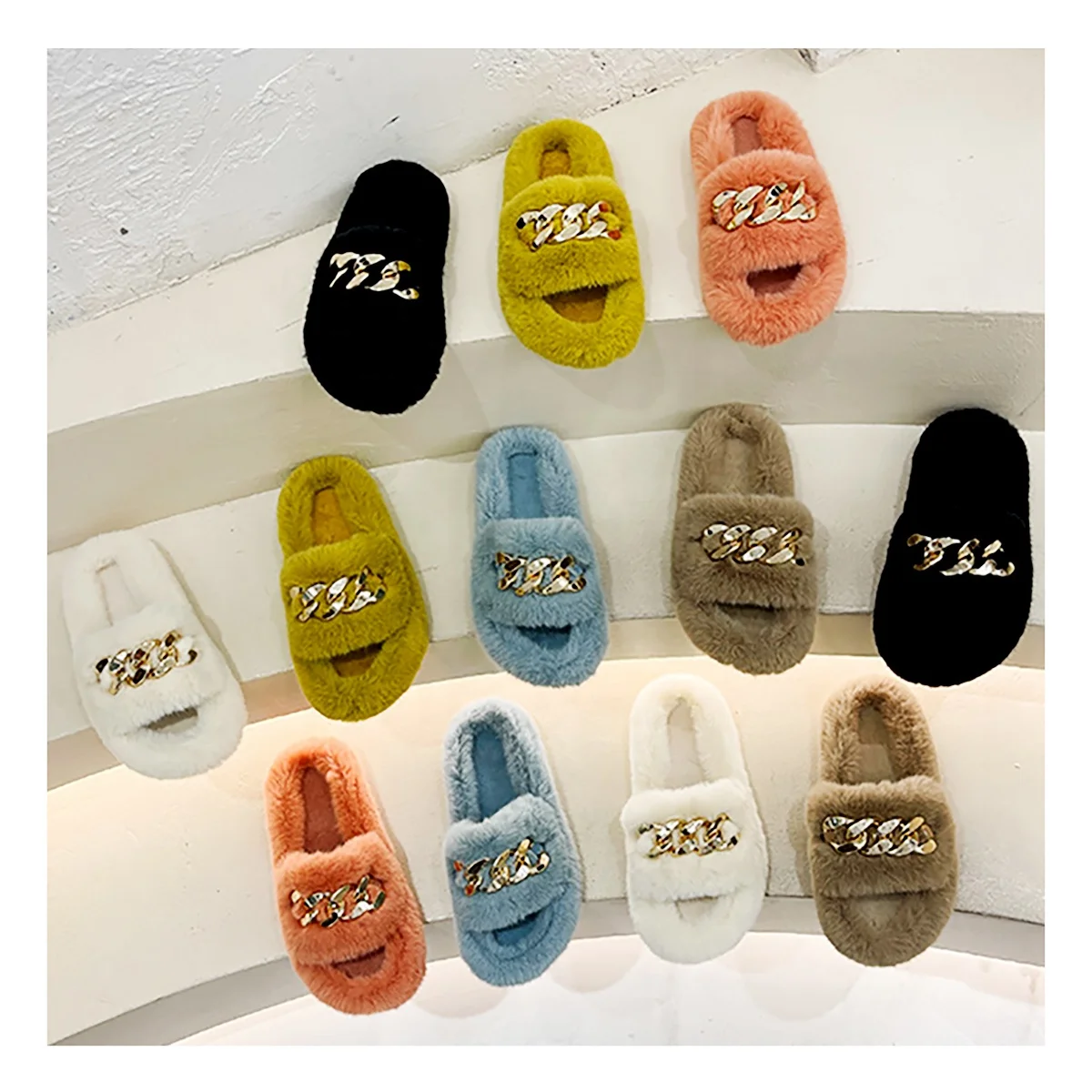 

Women Slipper Sandals Summer 2021 Fluffy Flip Flops Metal Chain Fur Slides Ladies Beach Slipper For Women