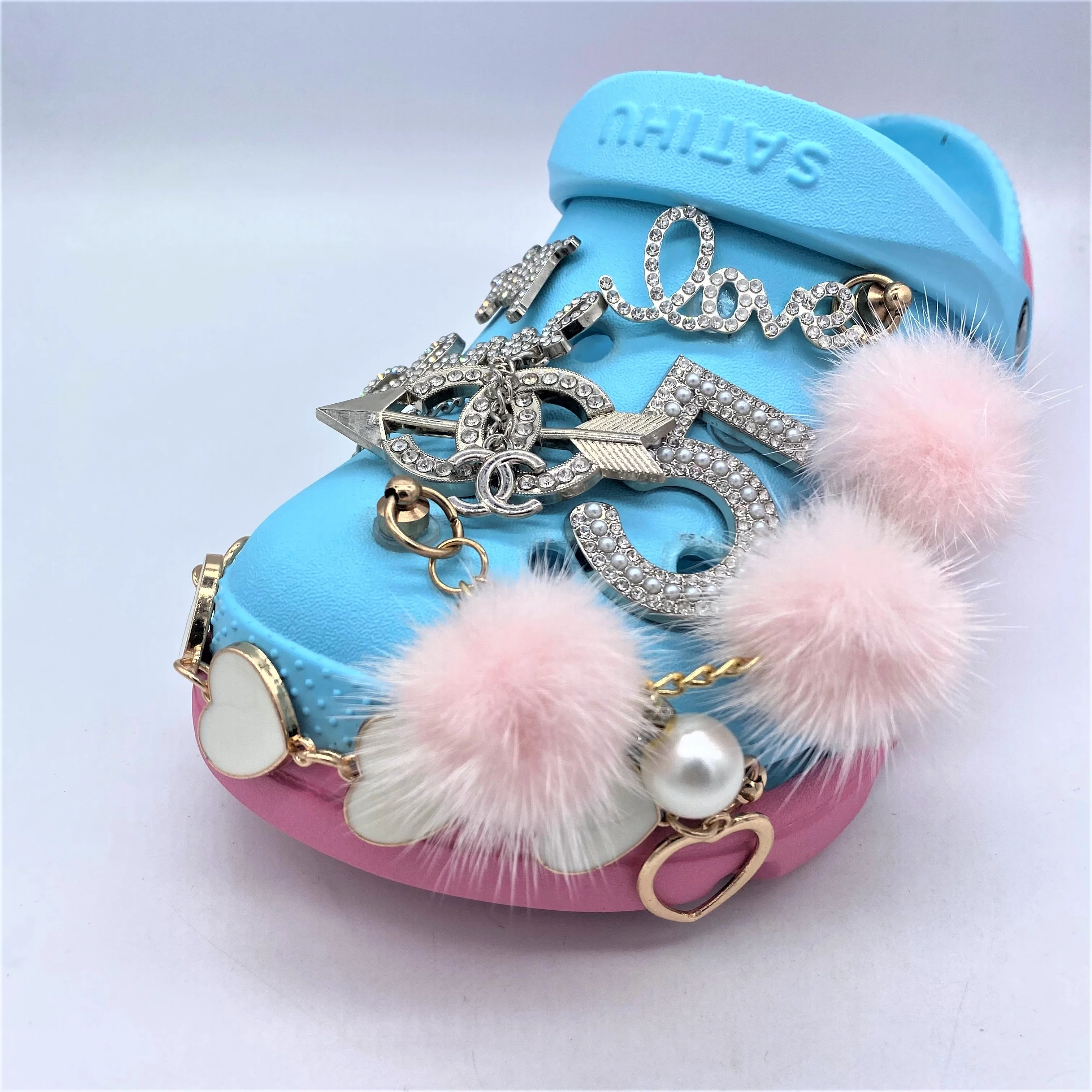 

Newest 2021 custom logo wholesale designer diy shoes accessories crystal charm bling metal designer cheap texas croc charms, Picture