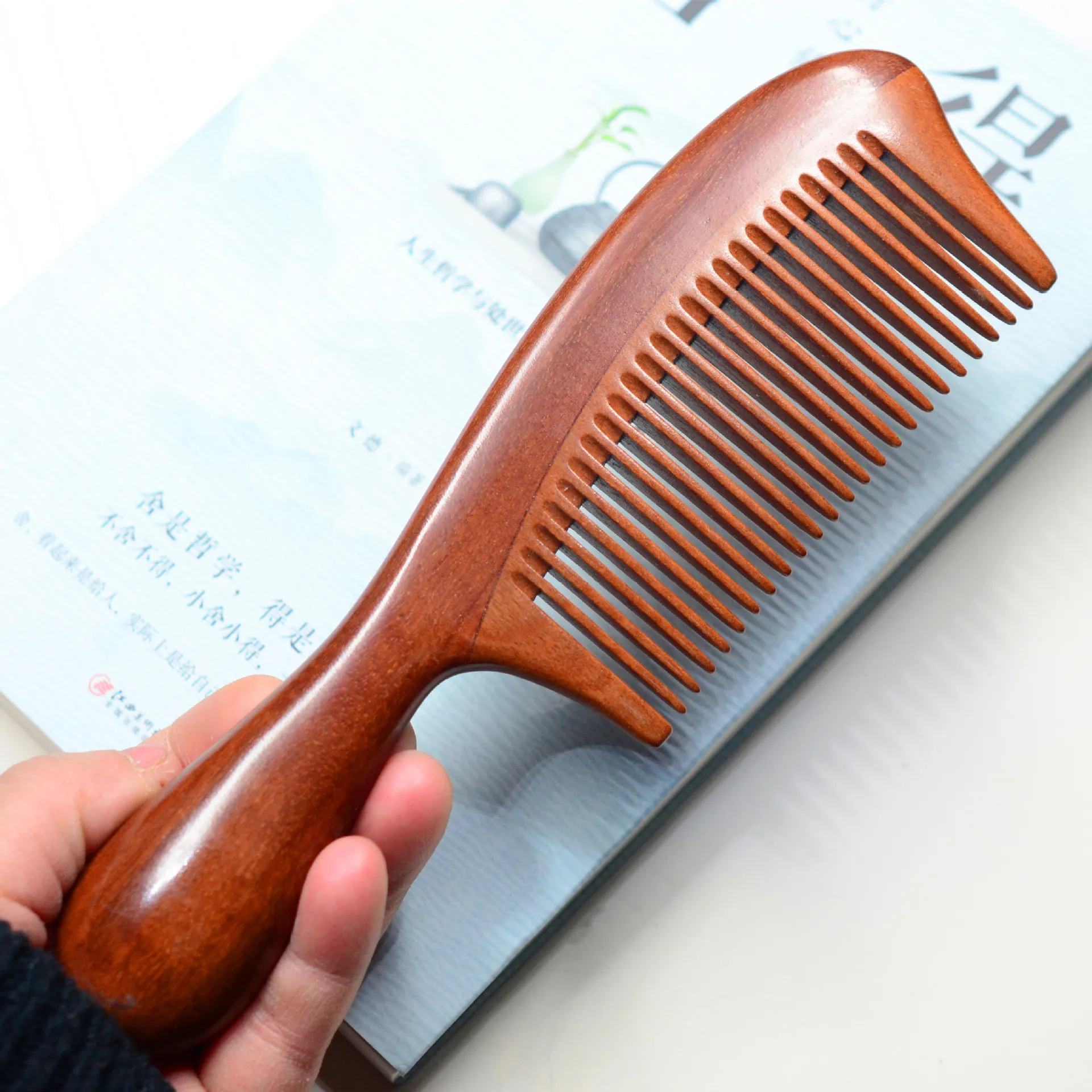 

Non-Slip Surface Ergonomic Massages Scalp Less Damage Wide Tooth Bamboo Silicone Hair Brush