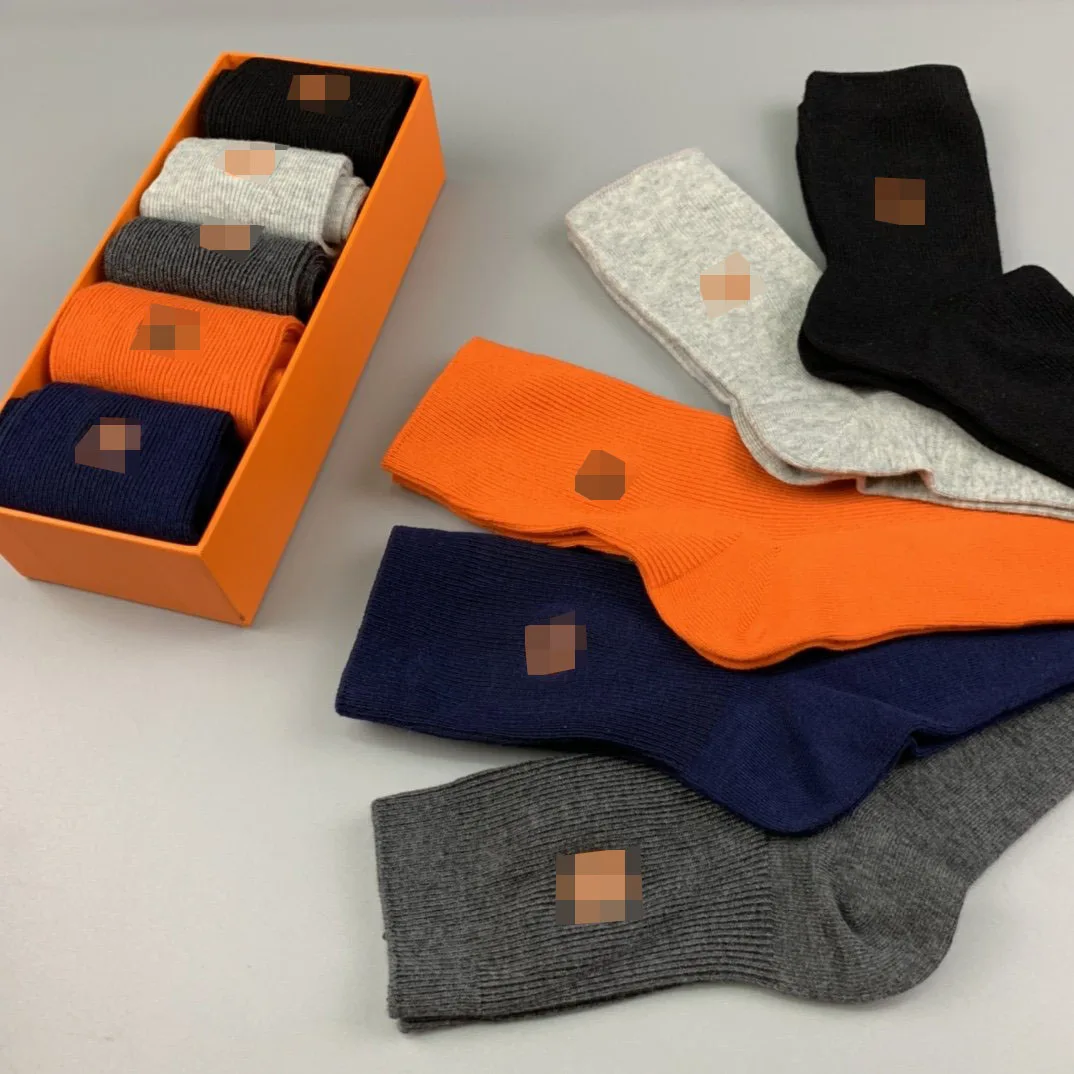 

Winter Fashion Cotton Knitted Solid Men Designer Business Crew Socks