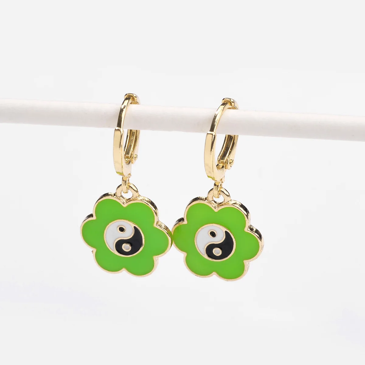

OUYE European and American Fashion Jewelry yin yang flower earrings for Girl women Wholesale 2021 green alloy cute hoop earrings, Colorful