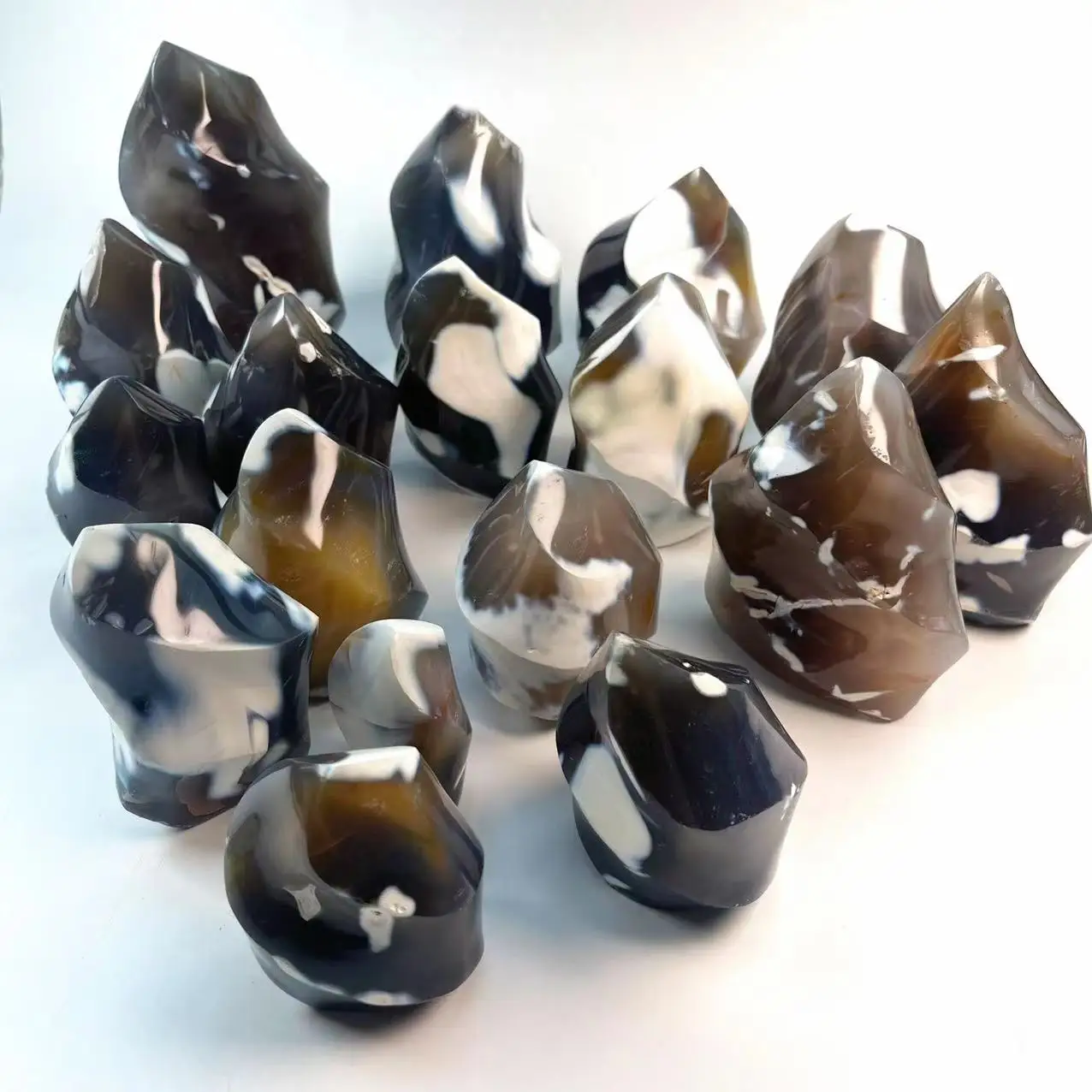 

High Quality Natural Gemstone Hand Carved Orca Agate Flame Crystal Craft For Healing Or Decoration.