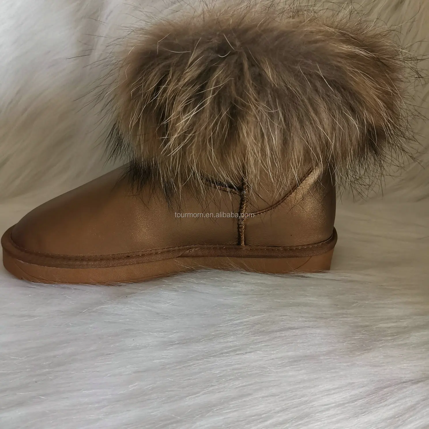 golden fur boot  (3).jpg