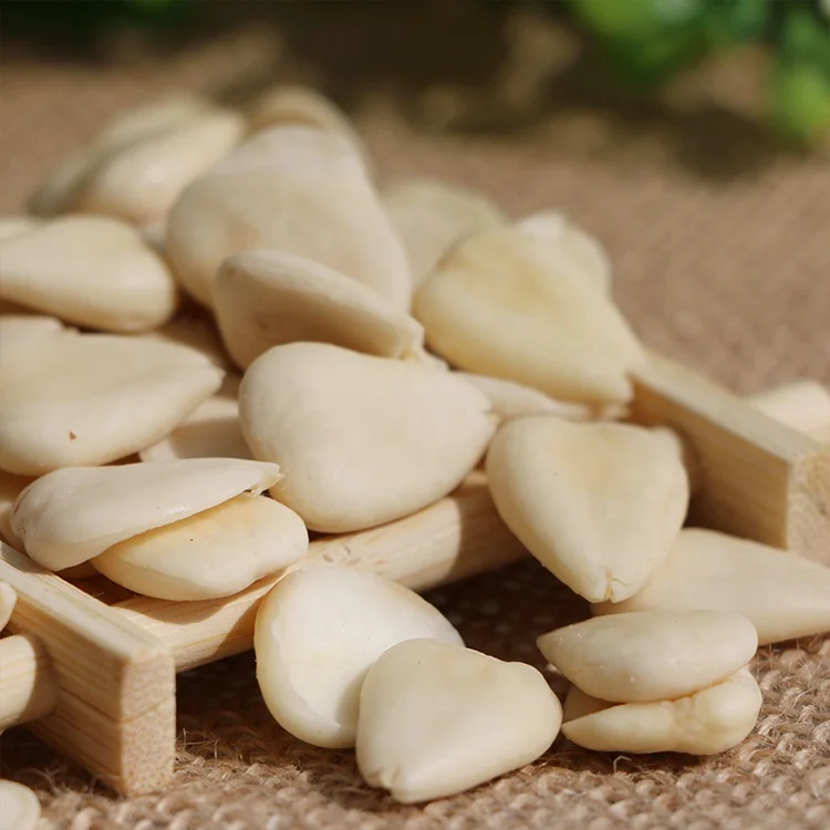 
Blanched sweet apricot kernels ( Youyi ) for cooking 