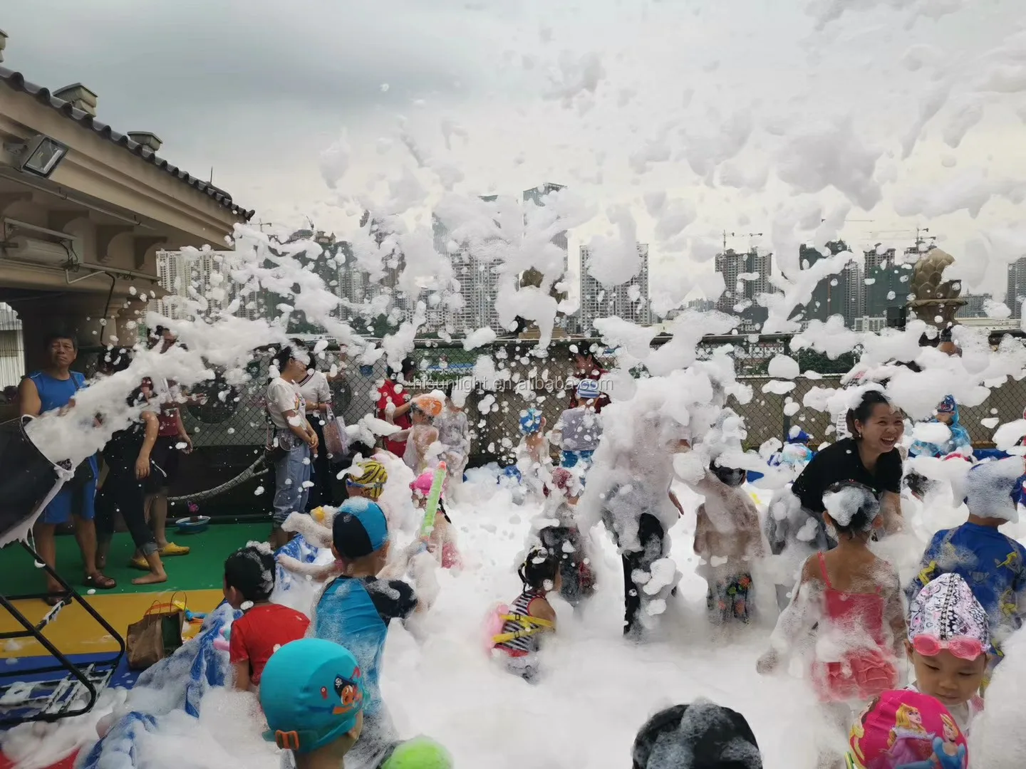 3000w Large Stage Props Cannon Foam Machine Jet Snow Bubble Machine