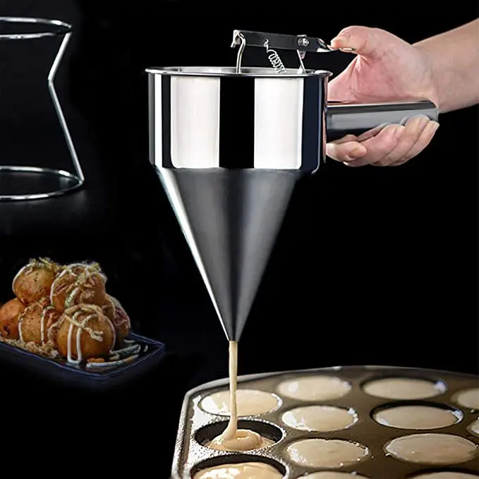 

X043 Takoyaki Balls Maker Funnel Dispenser Baking Tools Pizza Sauce Crepes Kitchen Bakery Gadget Pancake Batter Dispenser, Silver