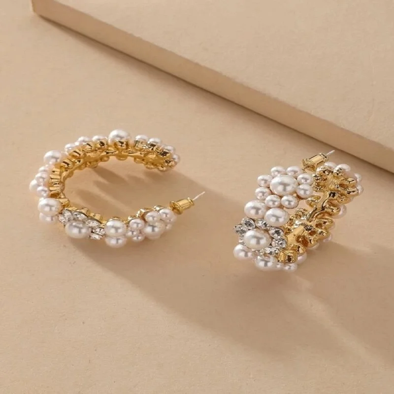 

2021 pearl stud hot fashion earrings
