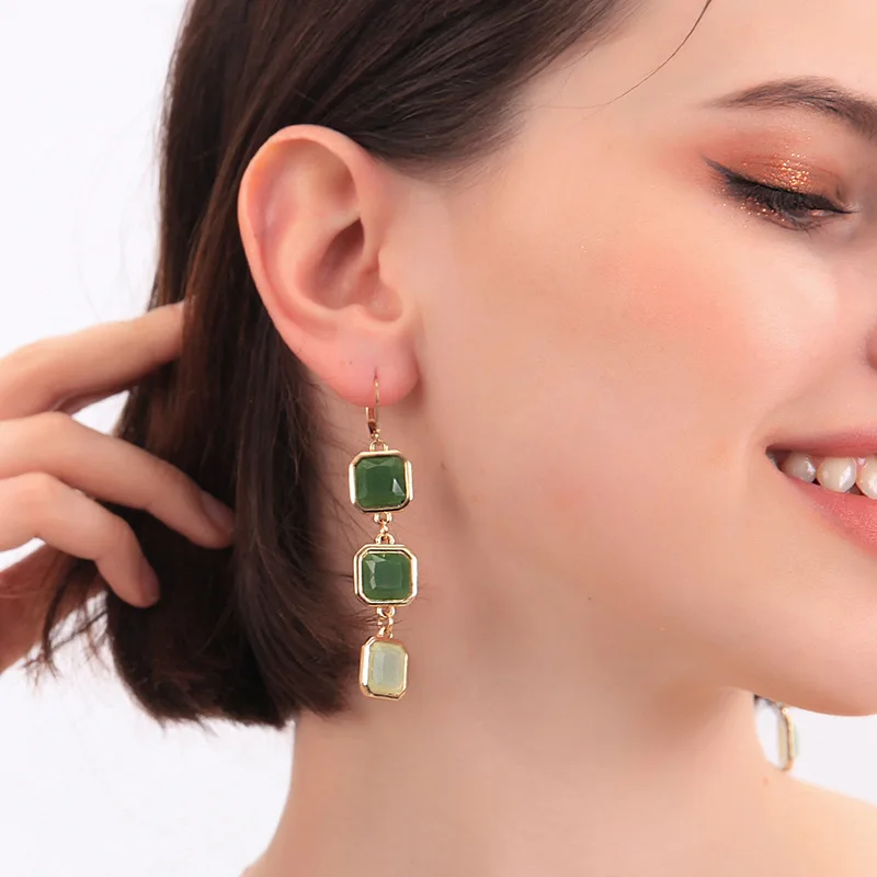 

2021 Fashion Retro Square Green Gemstone Dangle Earring Long Geometric Emerald Drop Earring For Women
