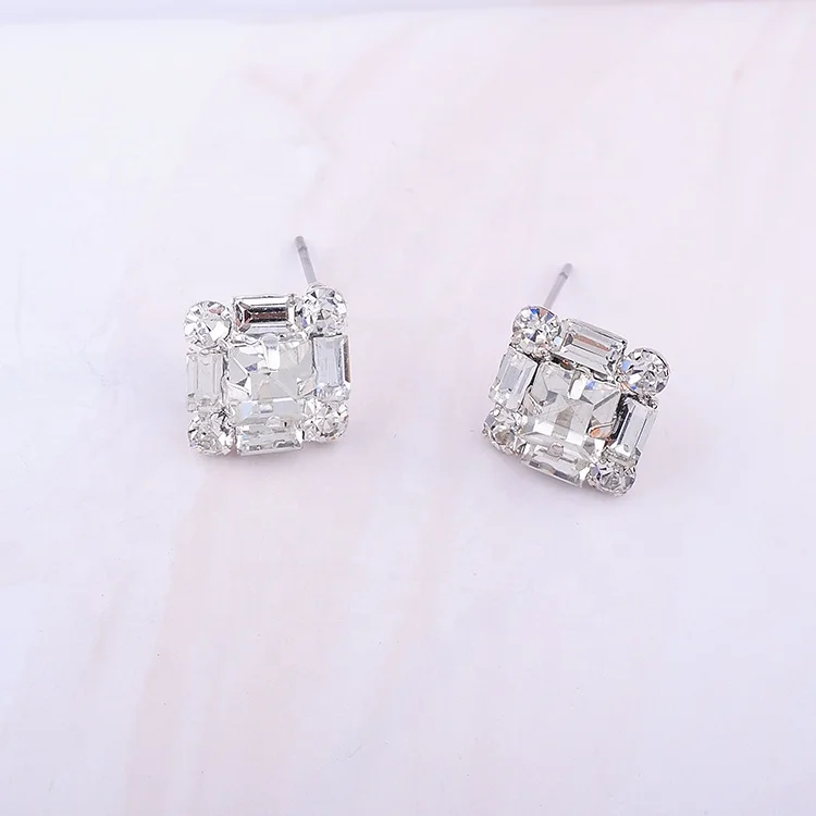 

Fashion Silver Plated Clear Glass Crystal Rhinestone Stud Earrings Women Jewelry for Wedding, Silver as pictures show