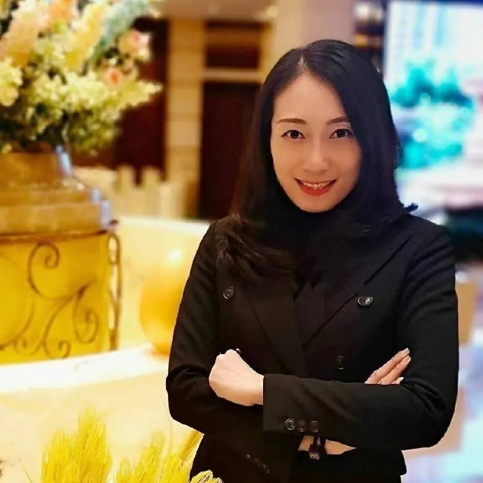 Luna Hou